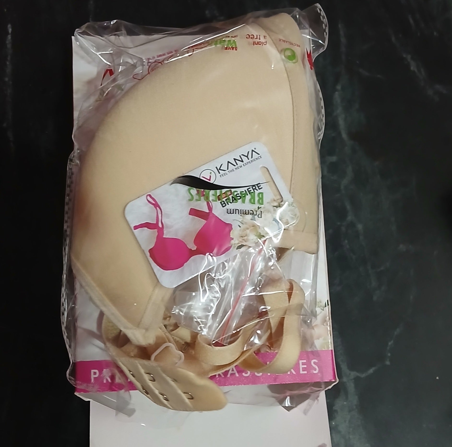 BRASSIERES ( Padded color )