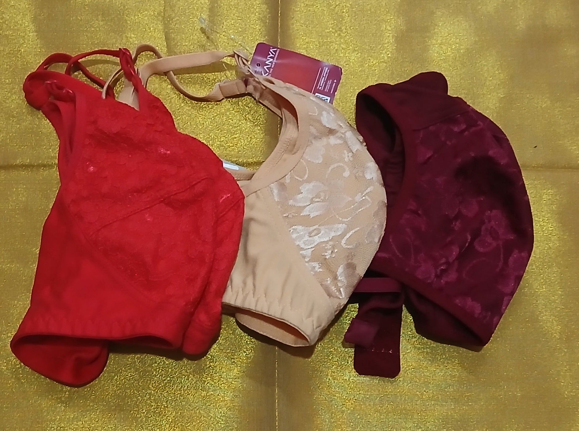 BRASSIERES 40 ( Net attached )